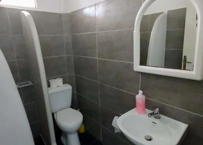 Backpackers Place Φηρά