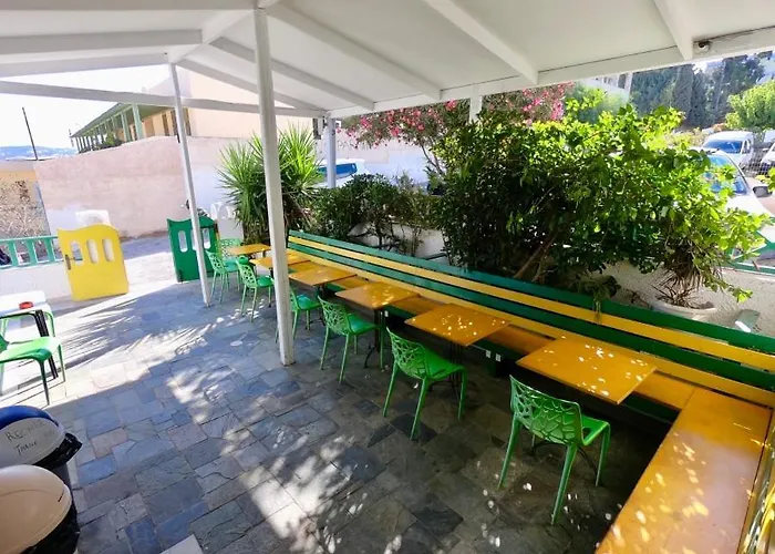 Backpackers Place Hostel *